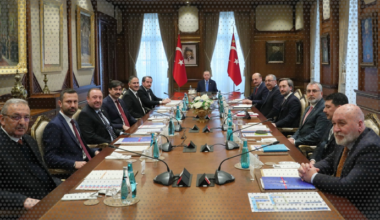 Cumhurbaşkanımız Sayın Recep Tayyip Erdoğan, Memur-Sen Heyetini Kabul Etti